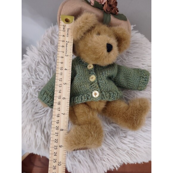 Boyds Bear Mrs. Thumbull 10" plush w/Green Sweater & Hat w/Flowers 1985-98 - Picture 7 of 8